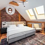 Easy Rent Apartments- Fontana Boutique